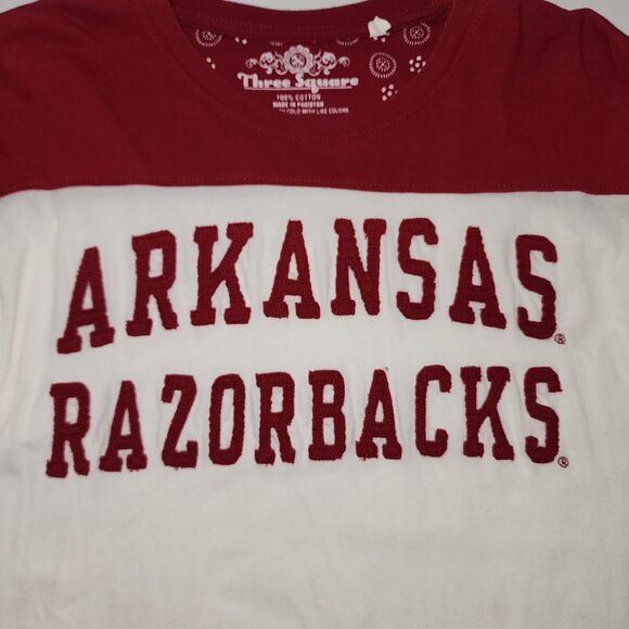 Three Square Arkansas Razorbacks White & Red Long Sleeve T-Shirt Size M - Picture 2 of 6